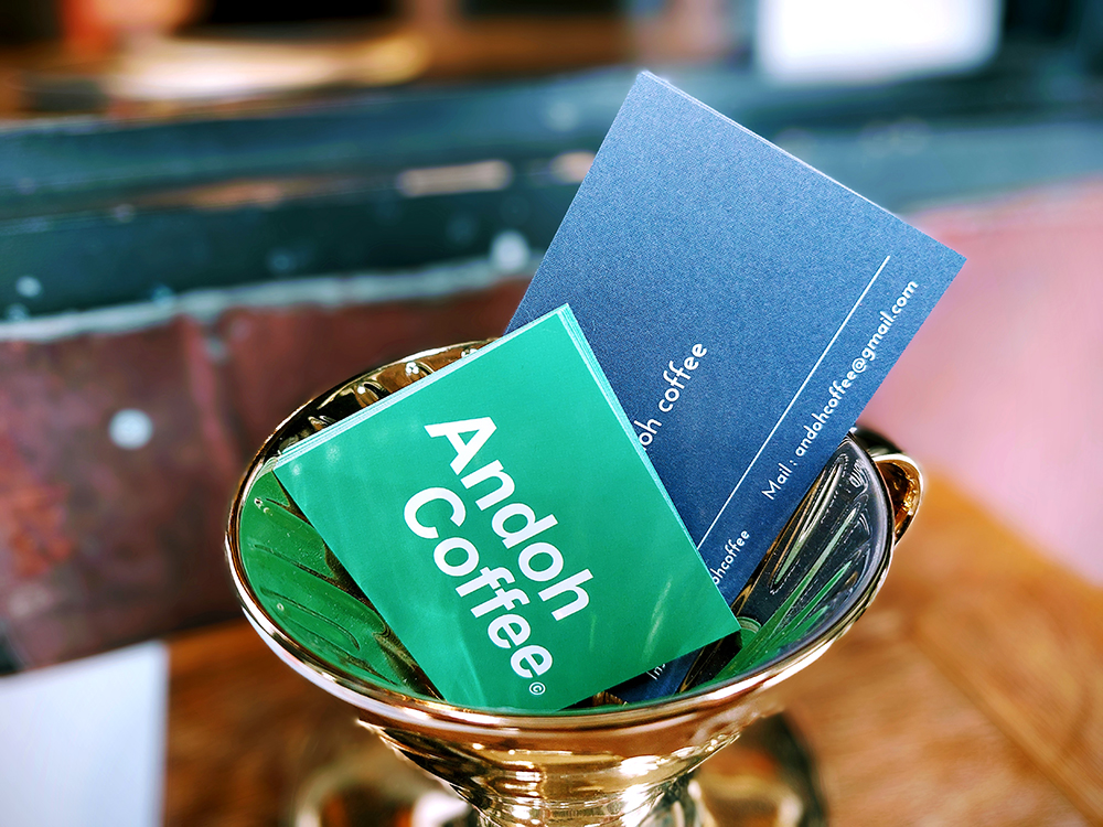 吉祥寺のコーヒーショップ〈andoh coffee（アンドウコーヒー）〉のショップカード
