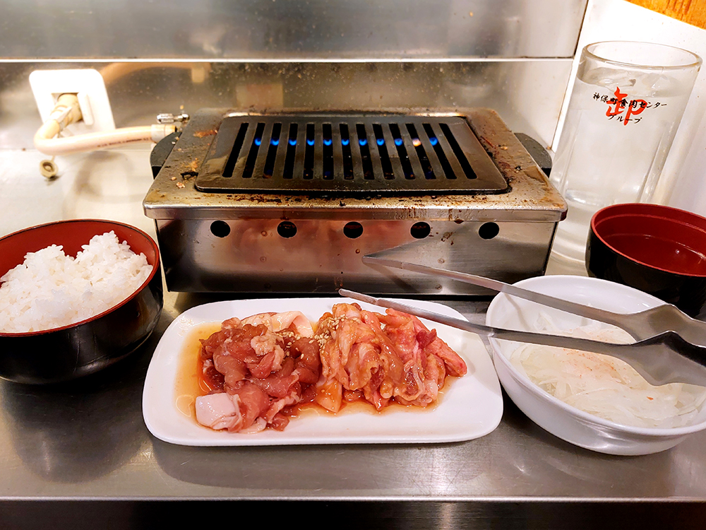 神保町色肉センター下北沢店のコスパ最高の食べ放題ランチセット