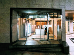 【渋谷】京都発人気立ち食い蕎麦「SUBA VS」が斬新すぎる！クリアな旨味の関西だしが美味 - シブきち｜井の頭線沿線のローカルメディア